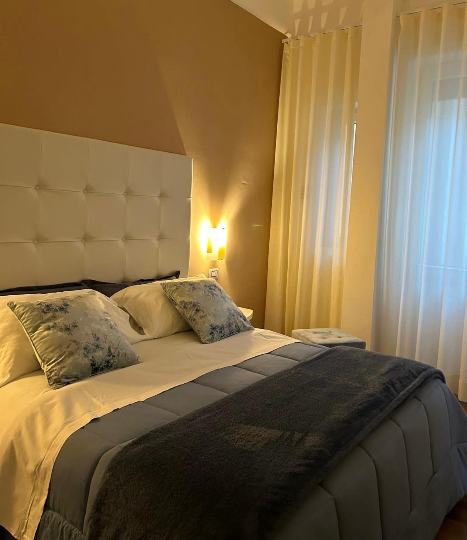 Tiziana'S House Bed & Breakfast Salerno Eksteriør bilde